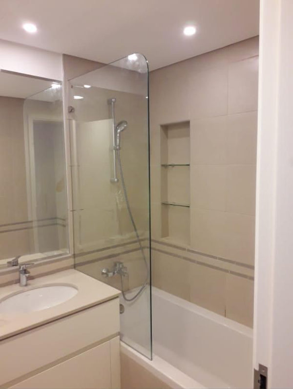 Frameless Single Fixed Panel Shower Glass – Jumeirah Village Triangle Dubai